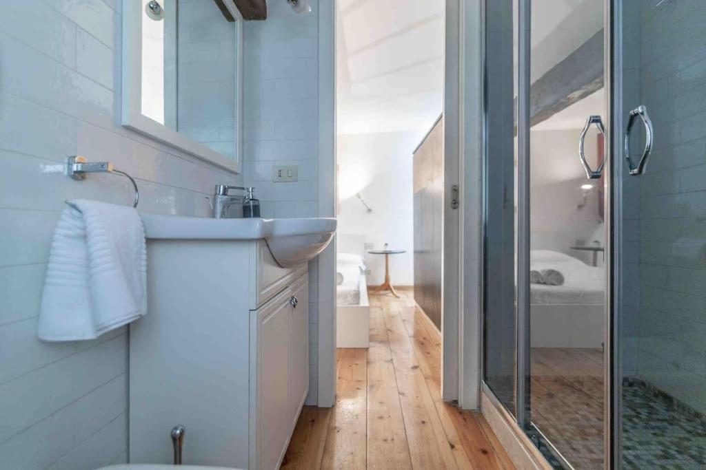 Апартаменты Via Dei Cestari Loft Рим Экстерьер фото
